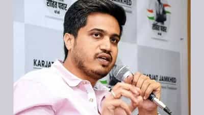 रोहित पवार यांना नोटीस, कोर्टाने दिला दिलासा, नोटीसच रद्द केली