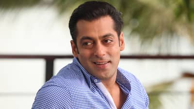 Salman Khan | पार्टीमध्ये सलमान खान याची झाली अशी अवस्था, चिंताग्रस्त चाहते म्हणाले, काळजी घे