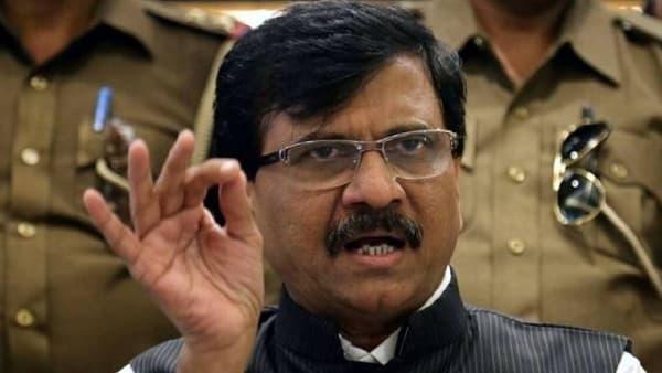 Saamana : घटनाबाहय सरकार महाराष्ट्रावर मोदी-शहांनी लादले अन्… सामनातून सरकारवर ताशेरे