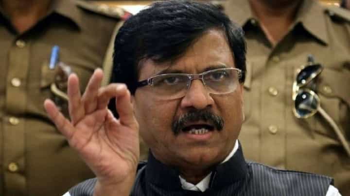 Sanjay Raut : समृद्धी महामार्ग शापित अन् त्यावरील बळी म्हणजे..., संजय राऊत यांचा सरकारवर घणाघात Sanjay Raut : समृद्धी महामार्ग शापित अन् त्यावरील बळी म्हणजे..., संजय राऊत यांचा सरकारवर घणाघात