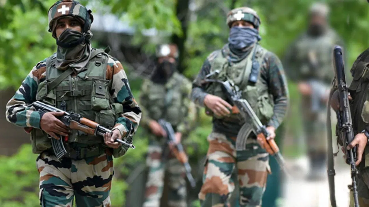 सैन्यात पदवीधरांसाठी ऑफिसर बनायची सुवर्णसंधी, अडीच लाखापेक्षा जास्त पगार! वाचा सविस्तर सैन्यात पदवीधरांसाठी ऑफिसर बनायची सुवर्णसंधी, अडीच लाखापेक्षा जास्त पगार! वाचा सविस्तर