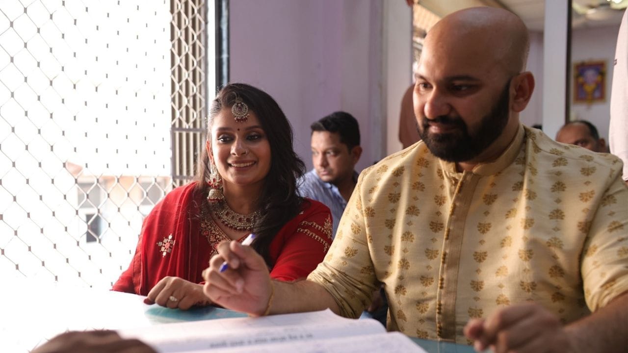 लग्नासाठी गेली अन् शरीराची फरफट झाली; डोंबिवलीच्या विराली मोदी हिच्यासोबत नेमकं काय घडलं? लग्नासाठी गेली अन् शरीराची फरफट झाली; डोंबिवलीच्या विराली मोदी हिच्यासोबत नेमकं काय घडलं?