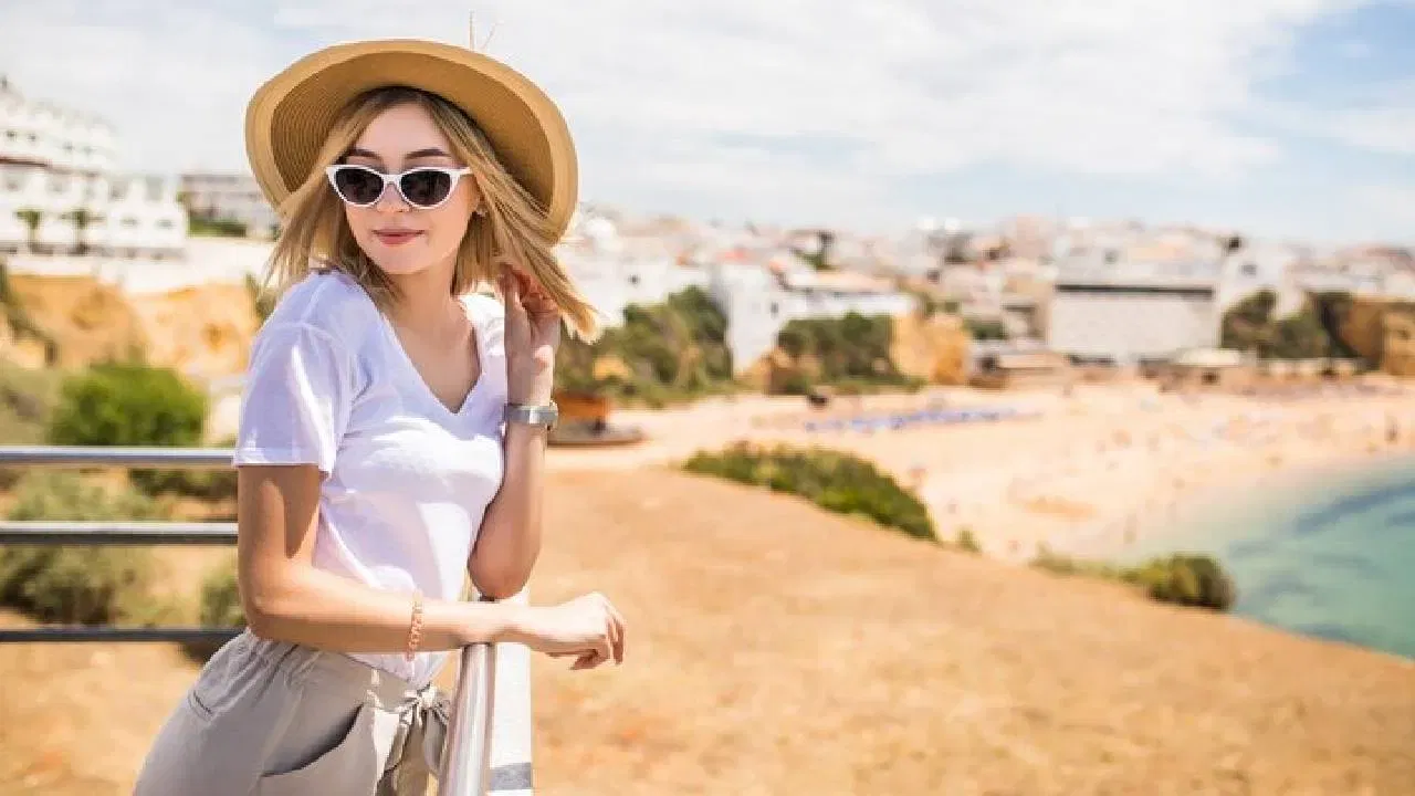 भारतात अनेक असे प्रेक्षणीय स्थळं आहेत जिथे जगभरातून लोक पर्यटनासाठी येतात. इस्त्रायली पर्यटक भारतात त्यातले त्यात मोठ्या प्रमाणात येतात. भारतात असे काही ठिकाणं आहेत ज्या ठिकाणे हे पर्यटक आवर्जून जातात. या ठिकाणचे सौंदर्य आणि संस्कृती पर्यटकांना आकर्षित करते. कोणती ठिकाणे आहेत ज्या ठिकाणांना इस्त्रायली लोक आवर्जून भेट द्यायला येतात? जाणून घेऊया या ठिकाणांबद्दल...