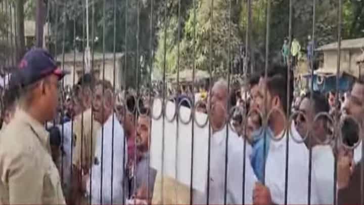 भिवंडीतील मतमोजणी केंद्रावर धक्काबुक्की, नेमका काय घडला प्रकार? भिवंडीतील मतमोजणी केंद्रावर धक्काबुक्की, नेमका काय घडला प्रकार?