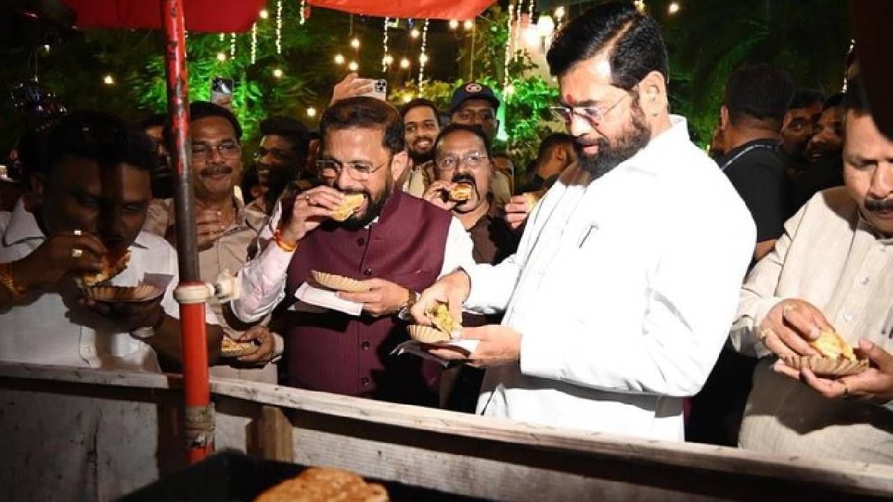 माज उतरवणारे ग्रामपंचायतीत सातव्या नंबरवर होते, आता दहाव्या नंबरवर जातील; मुख्यमंत्र्यांचा ठाकरेंवर हल्लाबोल माज उतरवणारे ग्रामपंचायतीत सातव्या नंबरवर होते, आता दहाव्या नंबरवर जातील; मुख्यमंत्र्यांचा ठाकरेंवर हल्लाबोल