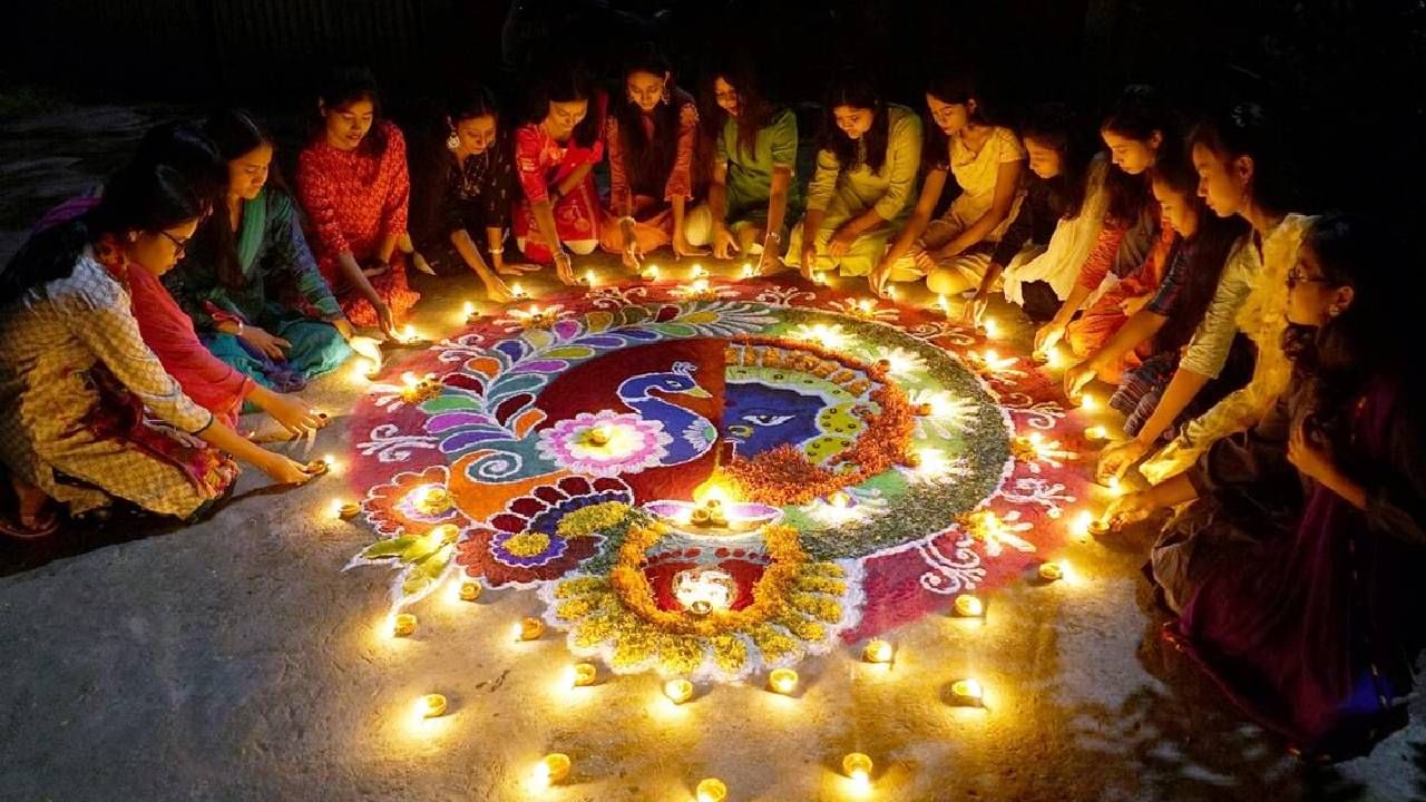 Happy Diwali 2023 : दिवाळी निमीत्त पाठवा मराठीत शुभेच्छा संदेश, व्हाट्सअप स्टेटस