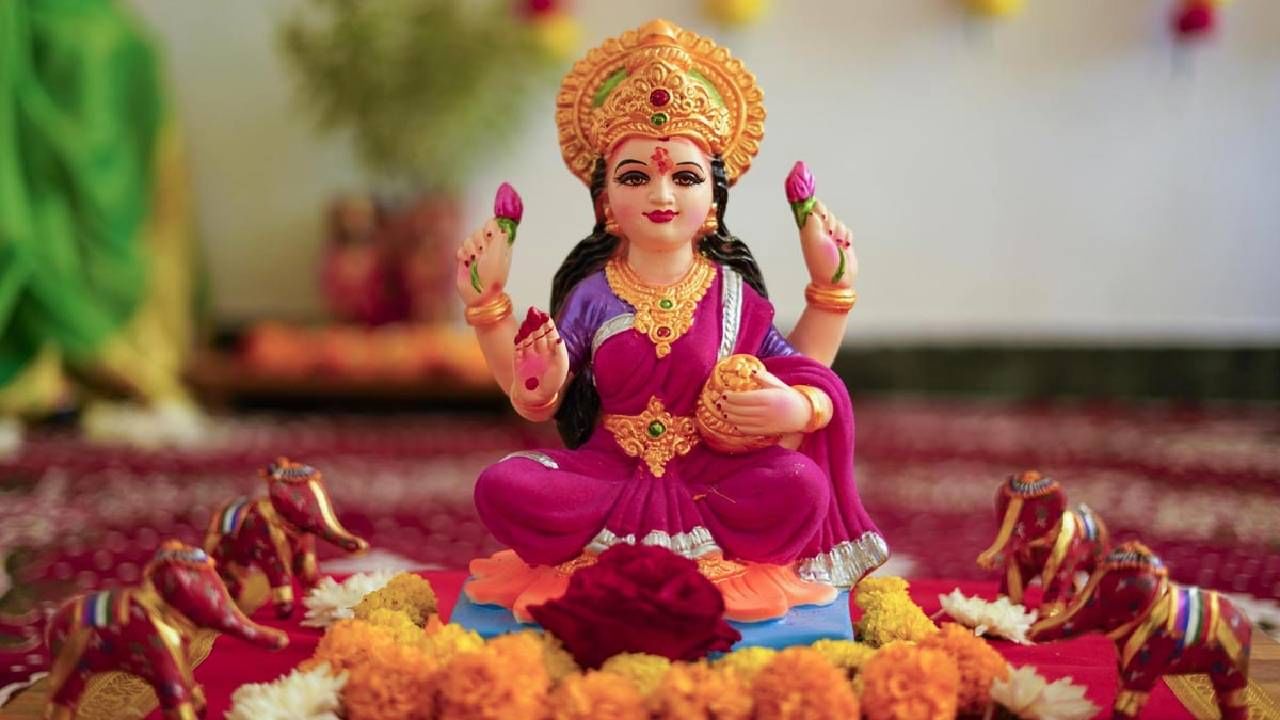 Diwali 2023 : या शुभ योगात साजरी होत आहे दिवाळी, लक्ष्मी पूजनाचा शुभ मुहूर्त आणि पूजा विधी