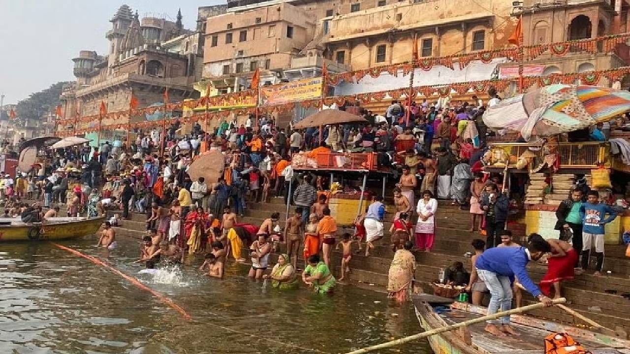 Kartik Purnima 2023 : कार्तिक पौर्णिमेला अवश्य करा गंगा स्नान, अशी आहे पौराणिक कथा