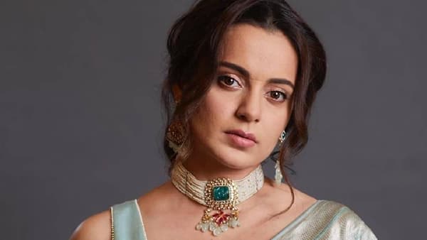 बाॅलिवूड अभिनेत्री कंगना राणावत हिने एक मोठा काळ नक्कीच बाॅलिवूडमध्ये गाजवला. कंगना राणावत हिची सोशल मीडियावर जबरदस्त अशी फॅन फाॅलोइंग ही बघायला मिळते.