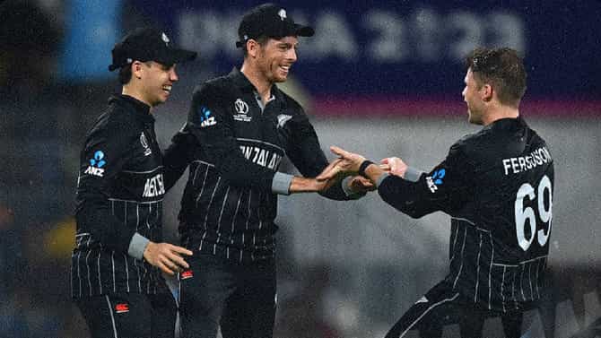 SL vs NZ : श्रीलंकेचं न्यूझीलंडसमोर 172 धावांचं आव्हान, पाकिस्तानचं टेन्शन वाढलं