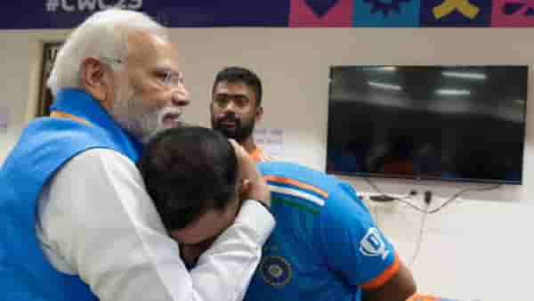 टीम इंडियाच्या पराभवानंतर नरेंद्र मोदी थेट ड्रेसिंग रुममध्ये, निराश शमी सांत्वन केल्यानंतर म्हणाला...
