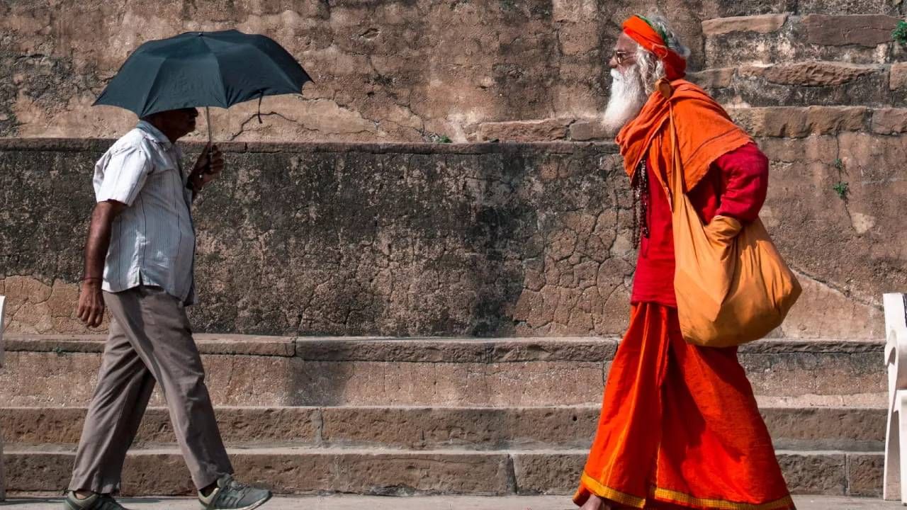 Panchakroshi Yatra 2023 : हिंदू धर्मात पंचकोशी यात्रेला आहे विशेष महत्त्व, या कारणासाठी केली जाते ही यात्रा Panchakroshi Yatra 2023 : हिंदू धर्मात पंचकोशी यात्रेला आहे विशेष महत्त्व, या कारणासाठी केली जाते ही यात्रा