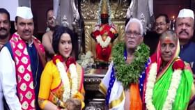 देवेंद्र फडणवीस यांच्या हस्ते विठूरायाची सपत्नीक शासकीय महापूजा देवेंद्र फडणवीस यांच्या हस्ते विठूरायाची सपत्नीक शासकीय महापूजा