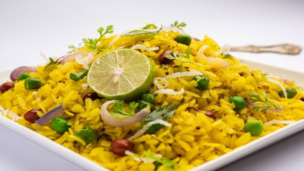 पोहे खाण्याचे काय आहेत फायदे, तुम्हाला माहित आहेत का? पोहे खाण्याचे काय आहेत फायदे, तुम्हाला माहित आहेत का?