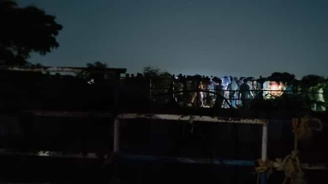 पुण्यातील बोगद्यात 300 फूट खाली पडले शेतकरी, बोगद्यातील पाणी शेतीसाठी घेण्यासाठी गेले अन्...