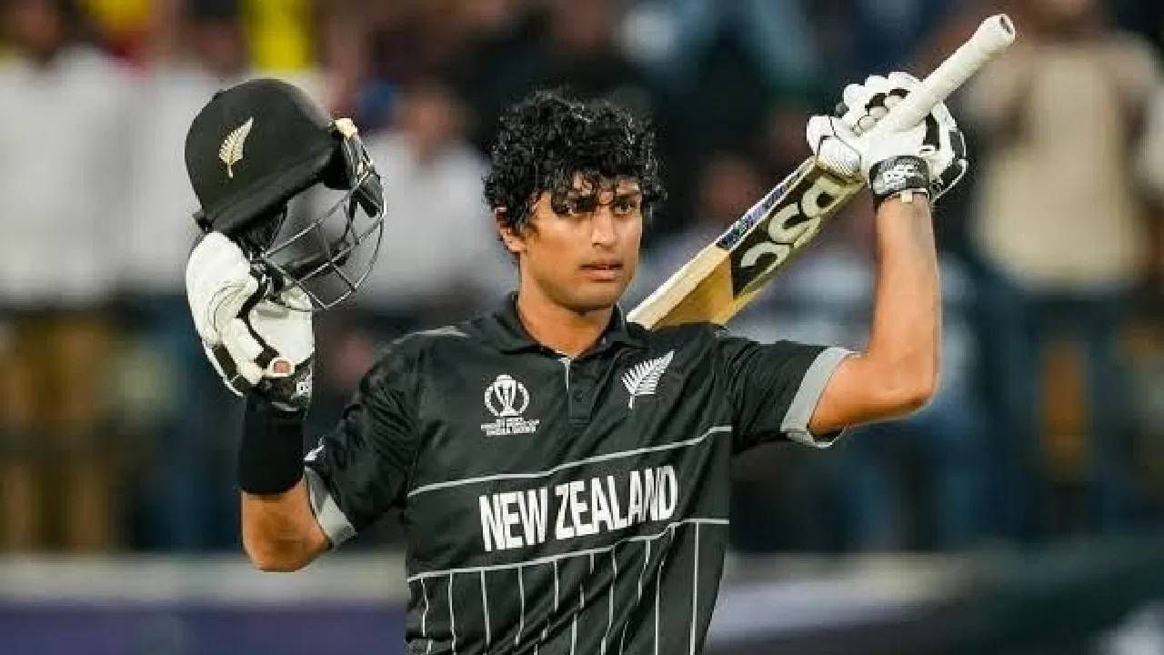 विश्वचषकात सर्वाधिक धावा करणाऱ्या खेळाडूंच्या यादीत रचिन अव्वल स्थानी आहे. त्याने 565 धावा केल्या आहेत. क्विंटन डिकॉक 550 धावांसह दुसऱ्या, तर 543 धावांसह विराट कोहली तिसऱ्या स्थानावर आहे.