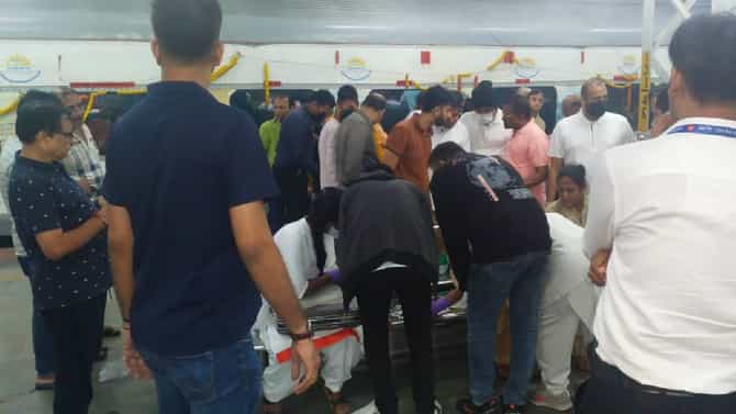 चेन्नईवरुन पुण्यात येणाऱ्या रेल्वेत प्रवाशांना जेवणातून विषबाधा, ४० जण रुग्णालयात