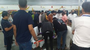 चेन्नईवरुन पुण्यात येणाऱ्या रेल्वेत प्रवाशांना जेवणातून विषबाधा, ४० जण रुग्णालयात चेन्नईवरुन पुण्यात येणाऱ्या रेल्वेत प्रवाशांना जेवणातून विषबाधा, ४० जण रुग्णालयात