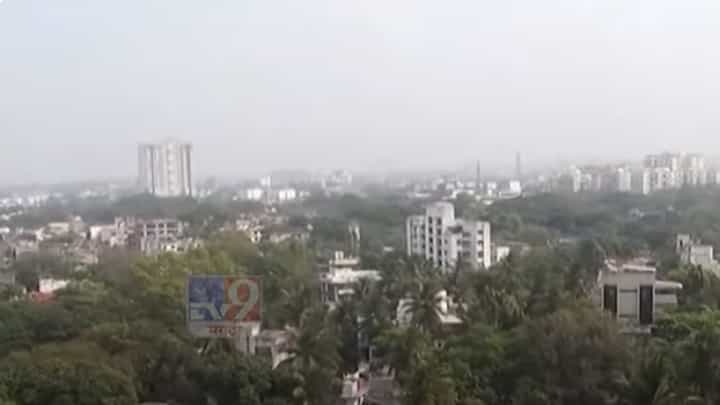 पुणेकरांनो...काळजी घ्या, मुंबईपेक्षा पुण्याची हवा प्रदूषित; आरोग्य विभागाचं आवाहन काय? पुणेकरांनो...काळजी घ्या, मुंबईपेक्षा पुण्याची हवा प्रदूषित; आरोग्य विभागाचं आवाहन काय?