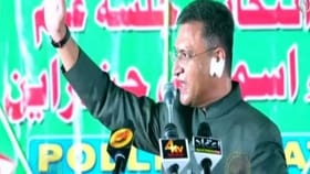 असदुद्दीन ओवैसीच्या भावाने भर सभेत बघा इंस्पेक्टरला कसं धमकावलं, VIDEO