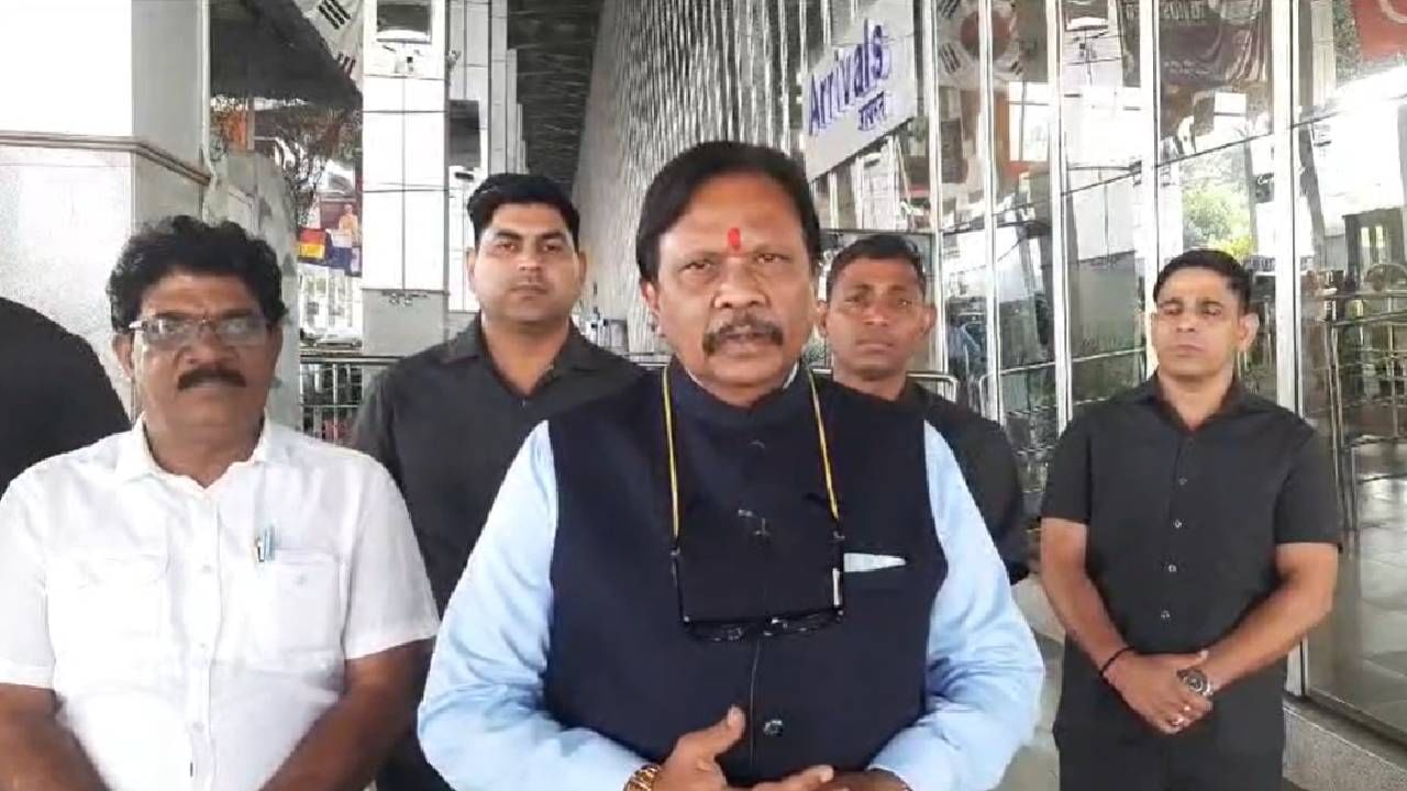 अन्न व औषध मंत्री धर्मराव आत्राम यांना नक्षलवाद्यांची पाचव्यांदा धमकी