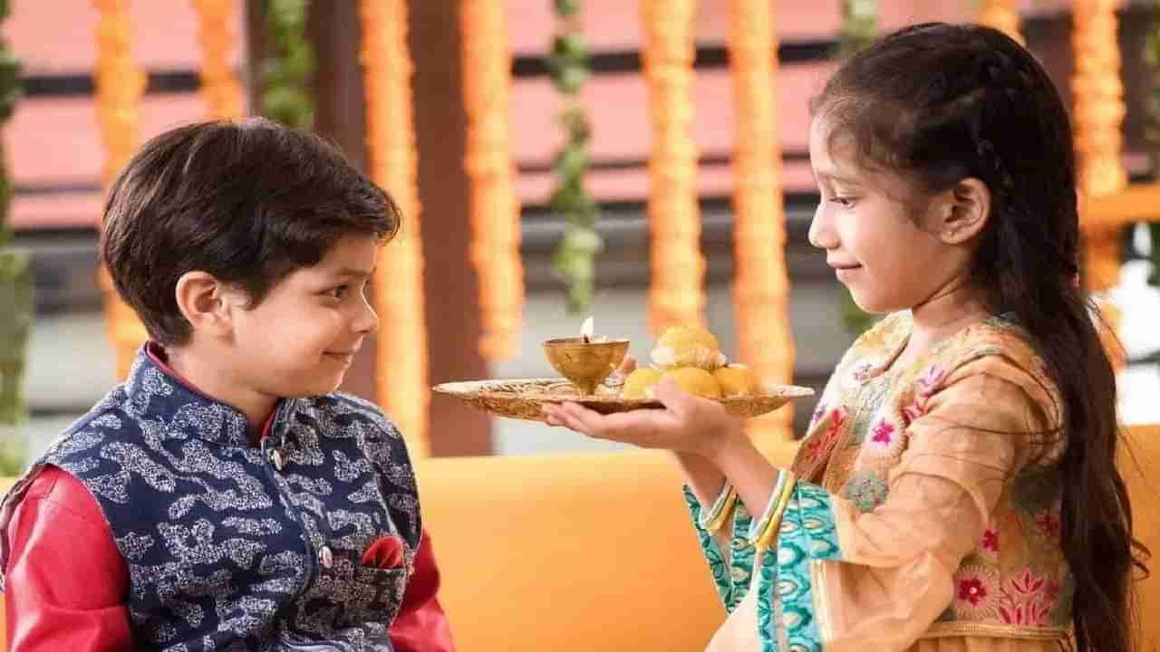 Happy Bhai Dooj 2023 : पाडवा आणि भाऊबीज निमित्त पाठवा मराठी संदेश, व्हाट्सअप स्टेटस