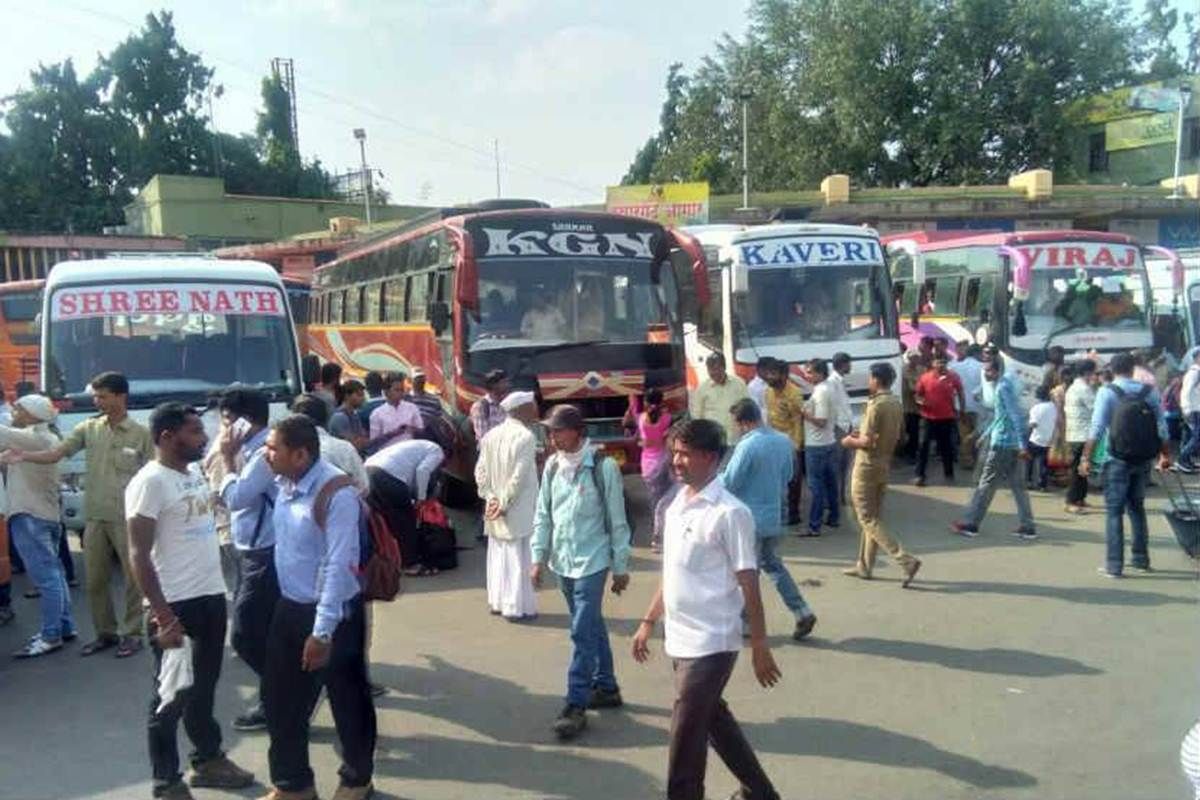 मराठा आंदोलनाचा असाही फटका, खाजगी ट्रॅव्हल्सच्या दरात दुपटीने वाढ