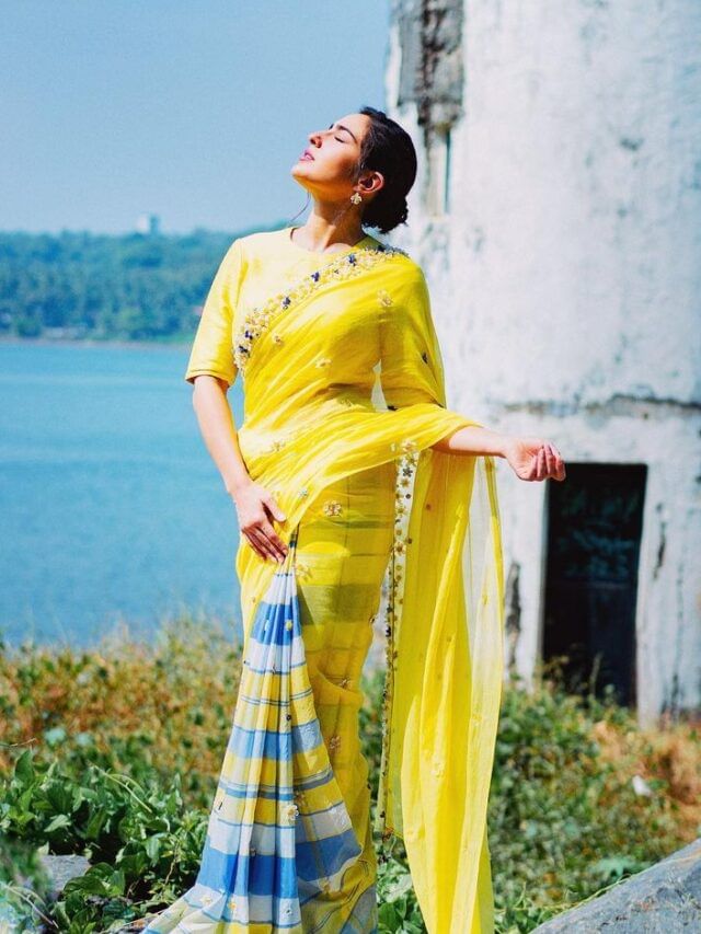 Sara Ali Khan Saree Look : सारा अली खानकडून साडीतील फोटो शेअर; चाहता म्हणाला, सारा इन Saari! Sara Ali Khan Saree Look : सारा अली खानकडून साडीतील फोटो शेअर; चाहता म्हणाला, सारा इन Saari!