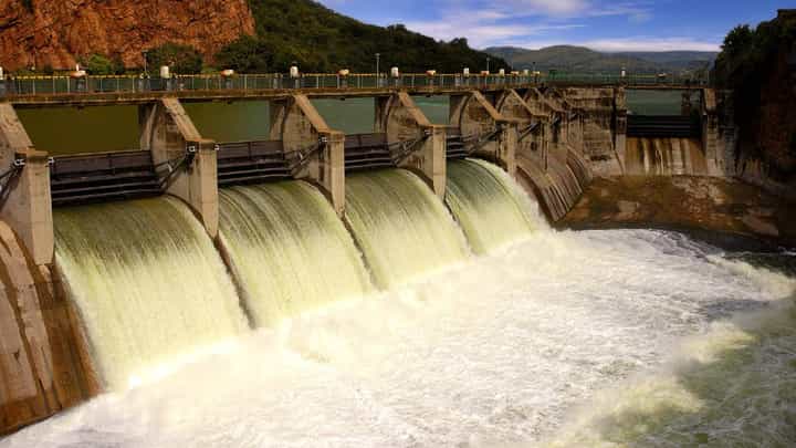मराठवाड्यातील पाणी प्रश्न मिटला, कुठल्या धरणातून किती पाणी सोडणार? मराठवाड्यातील पाणी प्रश्न मिटला, कुठल्या धरणातून किती पाणी सोडणार?