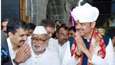 अपशब्द अन् आकस नको, विठुरायाच्या महापूजेनंतर देवेंद्र फडणवीस यांचं आवाहन काय?