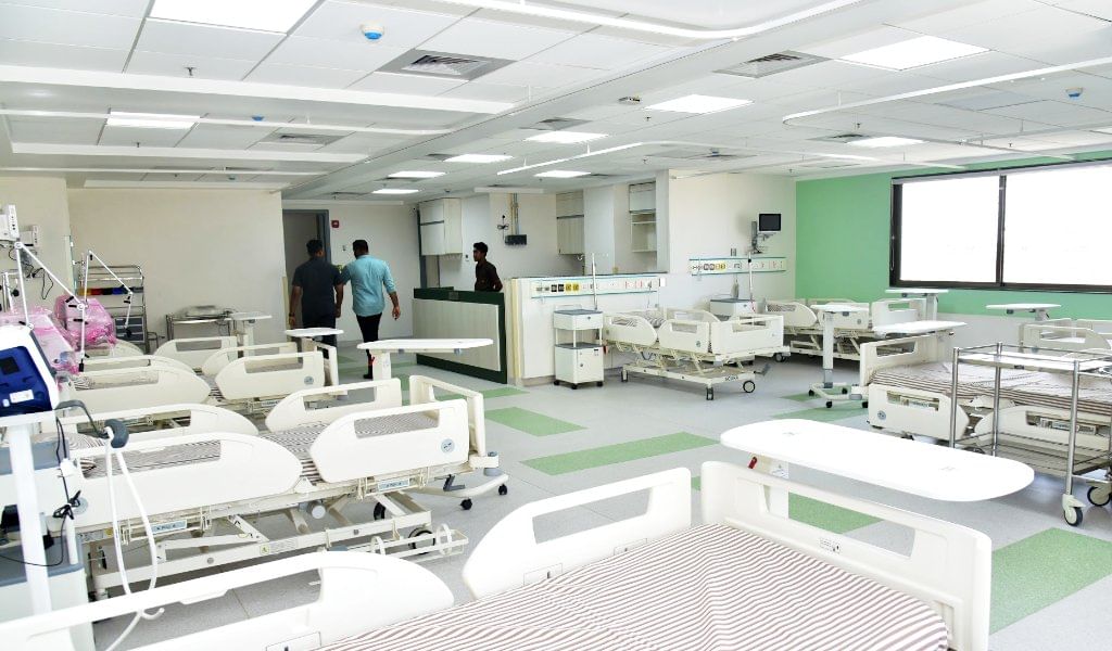 बहिणीचा मृतदेह ओढणीने पाठीला बांधला अन् बाईकवरून घेऊन गेला; व्हायरल व्हिडीओने खळबळ