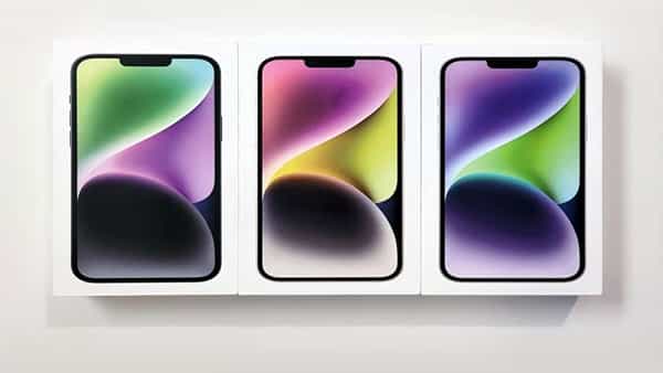 Apple च्या ऑफिशियल वेबसाईटवर आयफोन 14 ची किंमत ही 69 हजार 900 रुपये इतकी आहे. मात्र हा आयफोन फिल्पकार्ट सेलमध्ये 55 हजार 999 उपलब्ध आहे. थोडक्यात काय तर फिल्पकार्टवर 13 हजार 901 डिस्काउंट देत आहे.