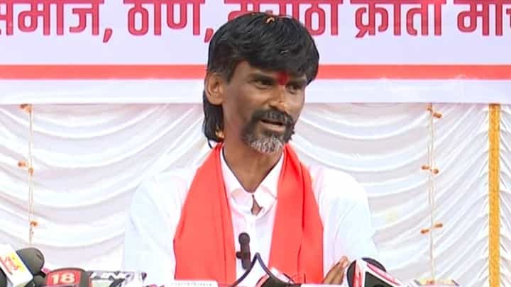 खानदानी मराठ्यांची ही संस्कृती नाही, जरांगे पाटील सभेला आलेल्या मराठ्यांवरच भडकले खानदानी मराठ्यांची ही संस्कृती नाही, जरांगे पाटील सभेला आलेल्या मराठ्यांवरच भडकले