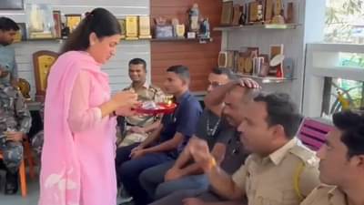 BhauBeej 2023 : नवनीत राणा यांची अनोखी भाऊबीज, म्हणाल्या सख्खा भाऊ नसला तरी…