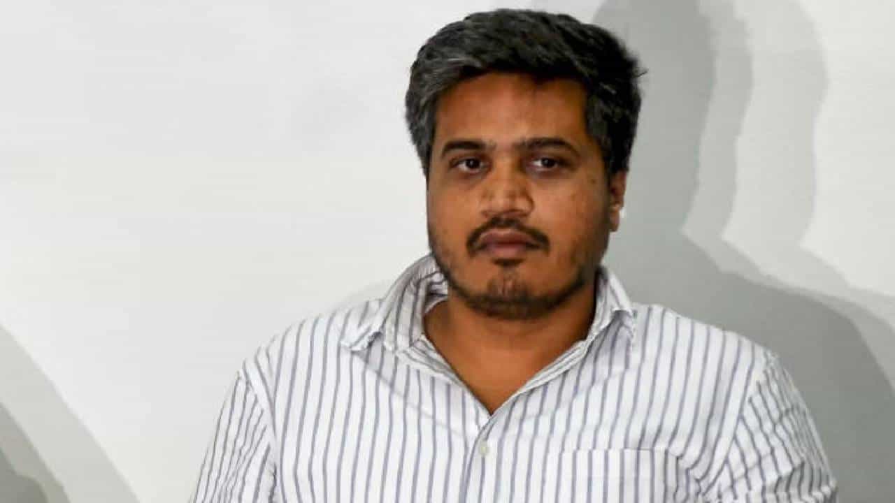 रिर्टन गिफ्ट म्हणून प्रफुल्ल पटेल यांच्यावर कारवाई नाही, रोहित पवार नेमकं काय म्हणाले?