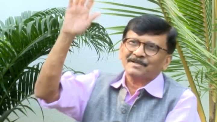 ... तोपर्यंत सरकार कसं पडेल? तुम्ही तर ताटाखालचं मांजर, संजय राऊत यांचा रोख नेमका कुणावर? ... तोपर्यंत सरकार कसं पडेल? तुम्ही तर ताटाखालचं मांजर, संजय राऊत यांचा रोख नेमका कुणावर?