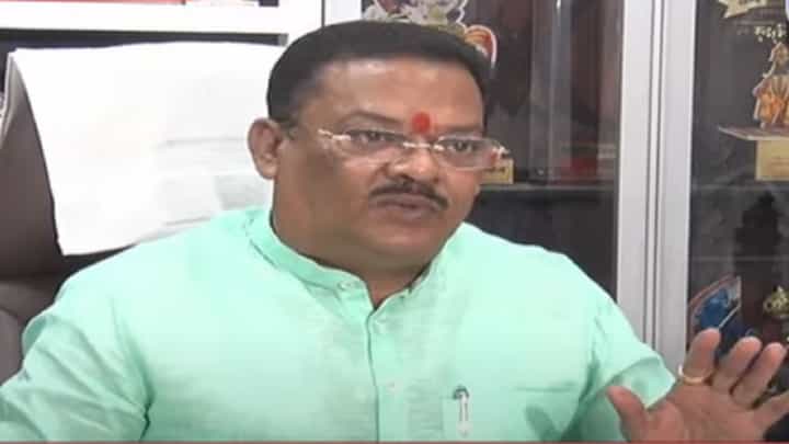 Sanjay Shirsat : दरवेळी आम्हाला भीक का मागावी लागते? संजय शिरसाट कोणत्या प्रकरणावरून भडकले? Sanjay Shirsat : दरवेळी आम्हाला भीक का मागावी लागते? संजय शिरसाट कोणत्या प्रकरणावरून भडकले?