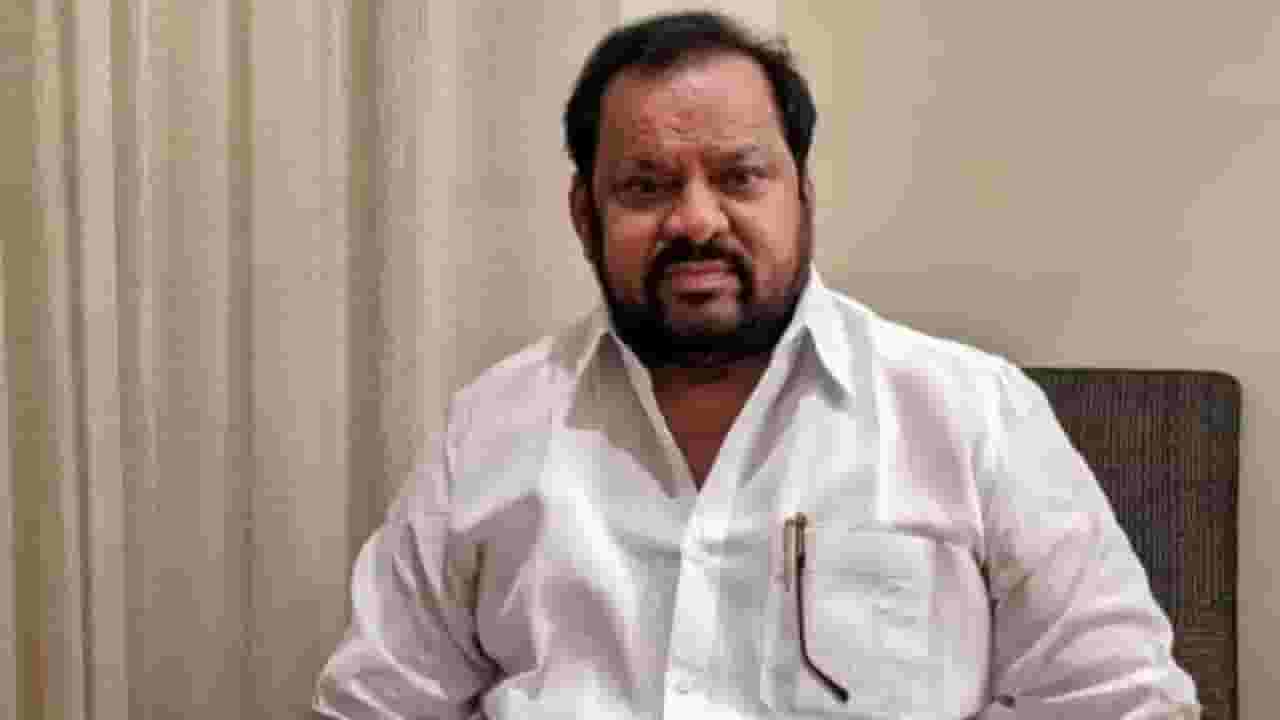 ... तेव्हा सुषमा अंधारे यांना पेढे पाठवणार, शहाजीबापू पाटील असं का म्हणाले? ... तेव्हा सुषमा अंधारे यांना पेढे पाठवणार, शहाजीबापू पाटील असं का म्हणाले?