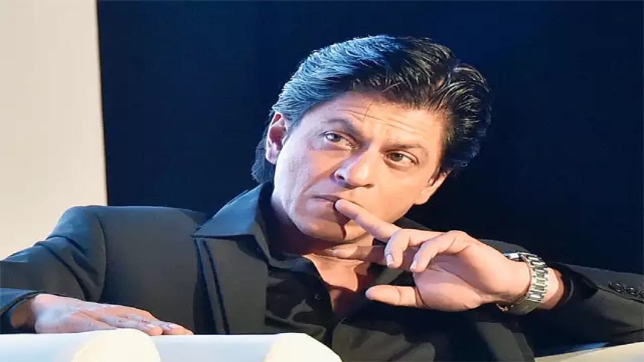 'शाहरुख खान फक्त लोकांचा वापर करतो, आणि...', प्रसिद्ध गायकाचं खळबळजनक वक्तव्य 'शाहरुख खान फक्त लोकांचा वापर करतो, आणि...', प्रसिद्ध गायकाचं खळबळजनक वक्तव्य