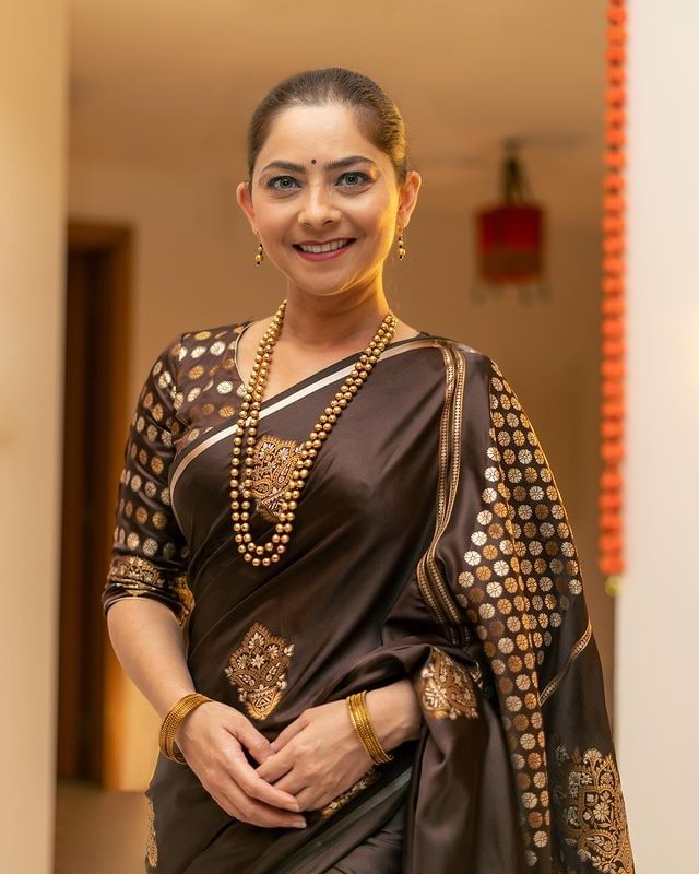sonali kulkarni