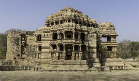 सासू-सूनेचे मंदिर कोठे आहे?, अनेकांना माहित नाही याचे उत्तर सासू-सूनेचे मंदिर कोठे आहे?, अनेकांना माहित नाही याचे उत्तर