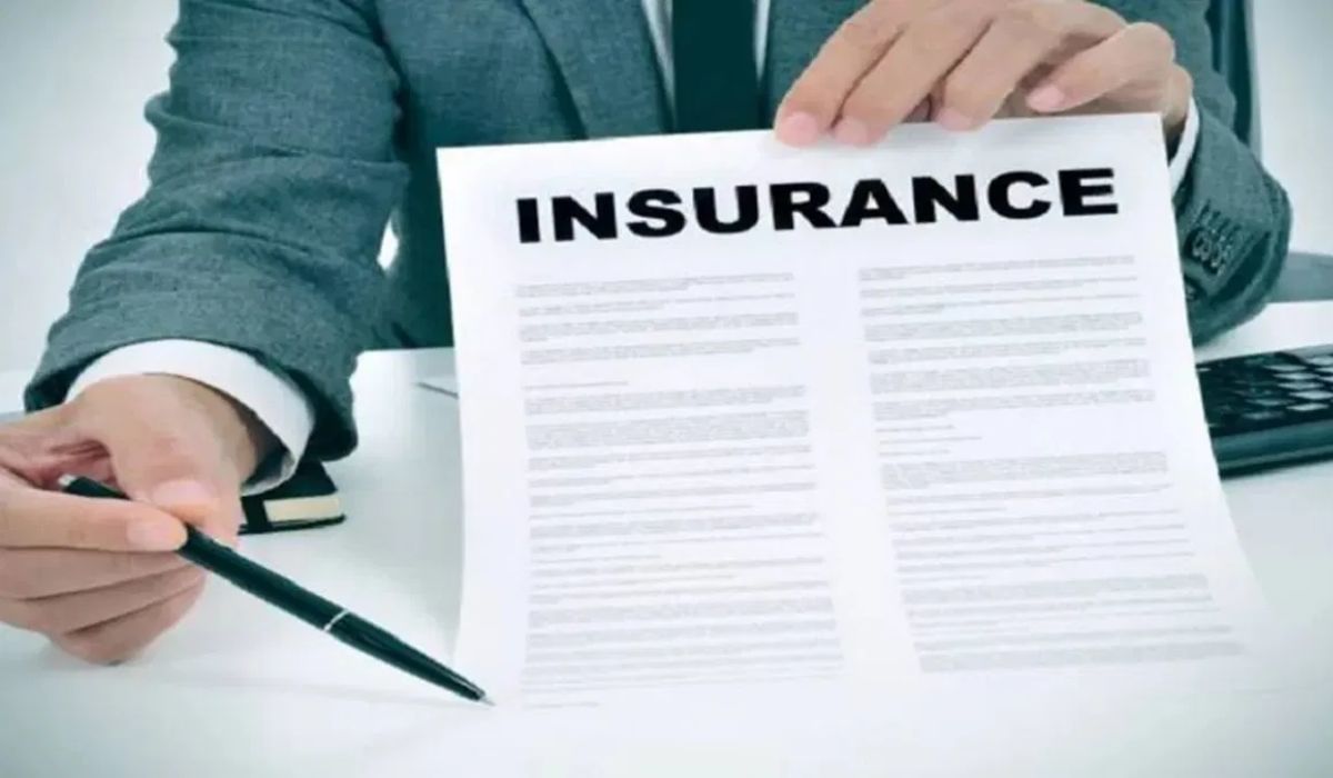 Health Insurance Claim रिजेक्ट झाला तर काय करावे? कोणाकडे मागावी दाद Health Insurance Claim रिजेक्ट झाला तर काय करावे? कोणाकडे मागावी दाद
