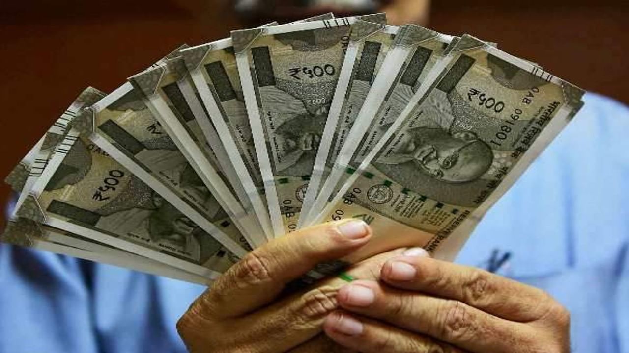 भारतीयांनी आपली बचत का मोडली ? काय आहेत कारणे ? जाणून घ्या भारतीयांनी आपली बचत का मोडली ? काय आहेत कारणे ? जाणून घ्या