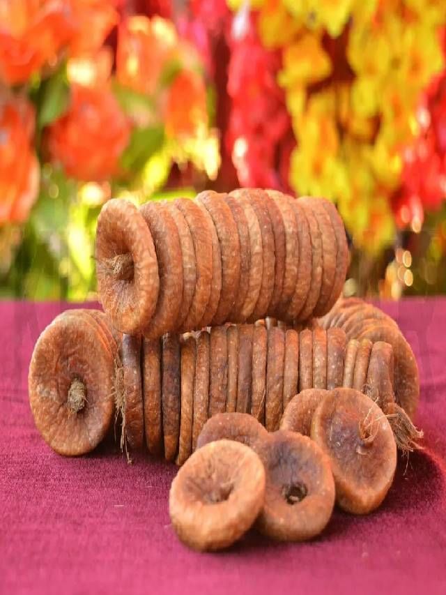 Image of Dried Figs or Anjeer fruit from India-WS021792-Picxy