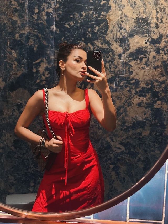 Avneet Kaur: लाल ड्रेसमध्ये अवनीत कौरचा रेड अलर्ट, फोटो चर्चेत Avneet Kaur: लाल ड्रेसमध्ये अवनीत कौरचा रेड अलर्ट, फोटो चर्चेत