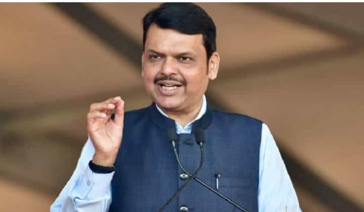 पुढच्या वेळी चहापान नाही तर सुपारी पान? देवेंद्र फडणवीस यांचा विरोधकांना टोला, नेमकं काय म्हटलं? पुढच्या वेळी चहापान नाही तर सुपारी पान? देवेंद्र फडणवीस यांचा विरोधकांना टोला, नेमकं काय म्हटलं?