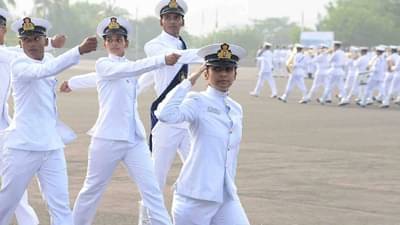 दहावी पास असणाऱ्यांसाठी महाभरती, थेट भारतीय नौदलात नोकरी करण्याची संधी, अर्ज करा आणि मिळवा सरकारी नोकरी