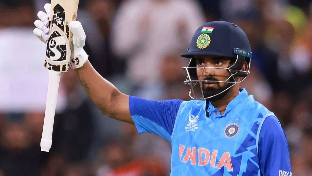 दक्षिण अफ्रिकेविरुद्धच्या पहिल्या वनडे सामन्यापूर्वी केएल राहुलने सांगितली स्ट्रॅटेजी, या खेळाडूंना मिळणार संधी दक्षिण अफ्रिकेविरुद्धच्या पहिल्या वनडे सामन्यापूर्वी केएल राहुलने सांगितली स्ट्रॅटेजी, या खेळाडूंना मिळणार संधी