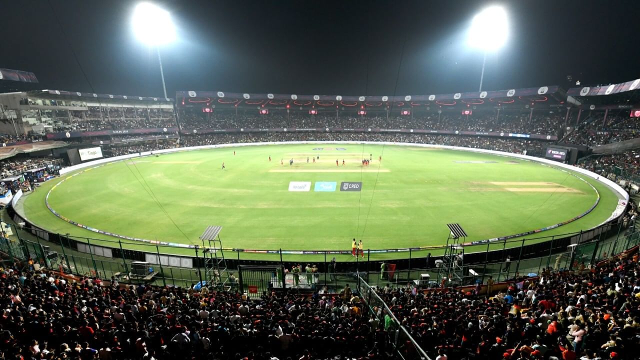 IND vs AUS 5th T20 Pitch Report | गोलंदाज की फलंदाज, बंगळुरुची पिच कोणसाठी फायदेशीर?