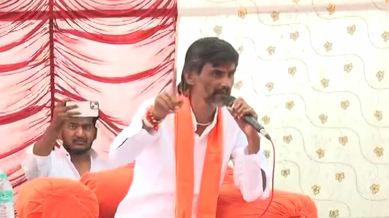 Manoj Jarange Patil UNCUT : '... त्या आधारावर मराठ्याला आरक्षण द्या, ते शब्द तुमचेत', जरांगेंच्या मागणीपुढे सरकार झुकणार?
